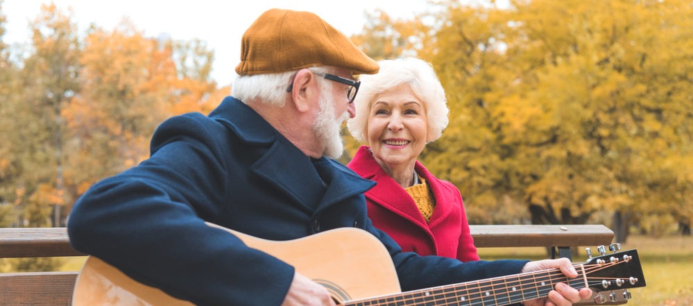 senior learning guitar