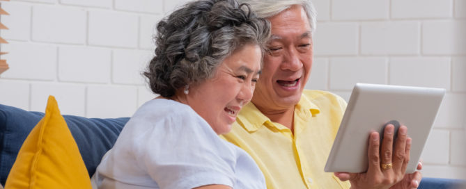 Ideas For Keeping In Touch 3 keeping in touch with person in senior living